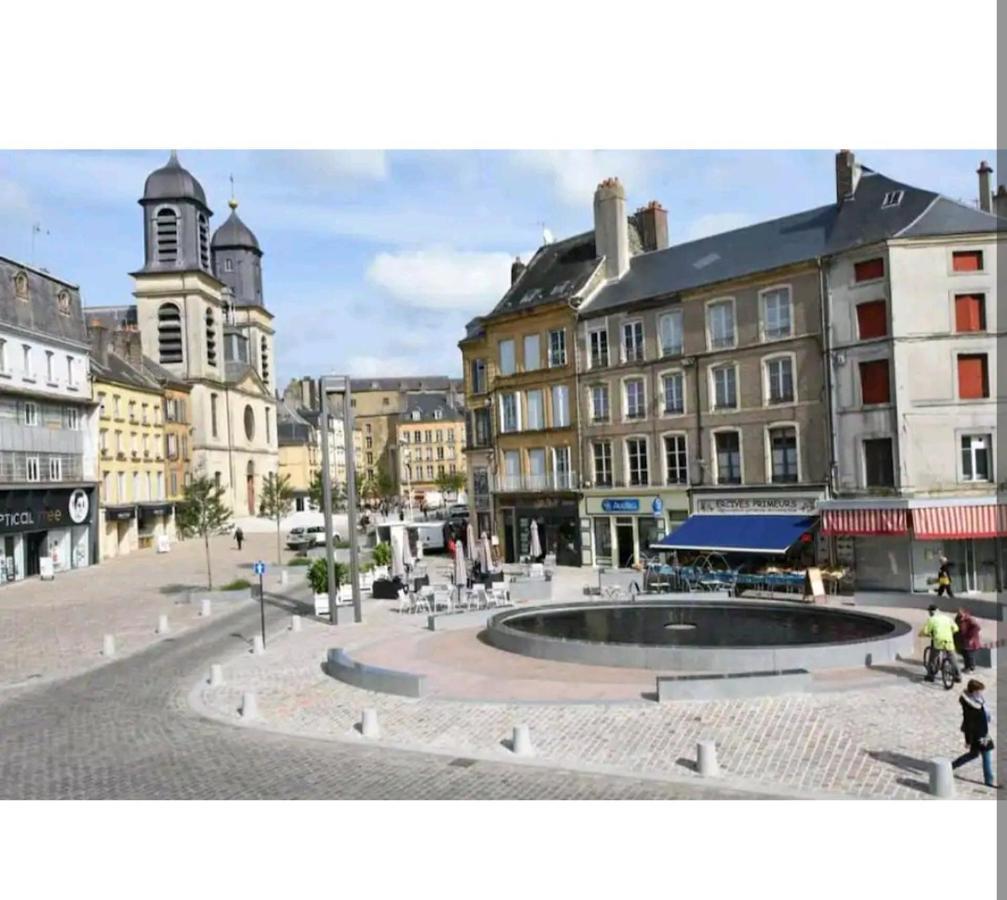 Charmant Duplex Dans Le Centre Historique De Sedan Exterior photo